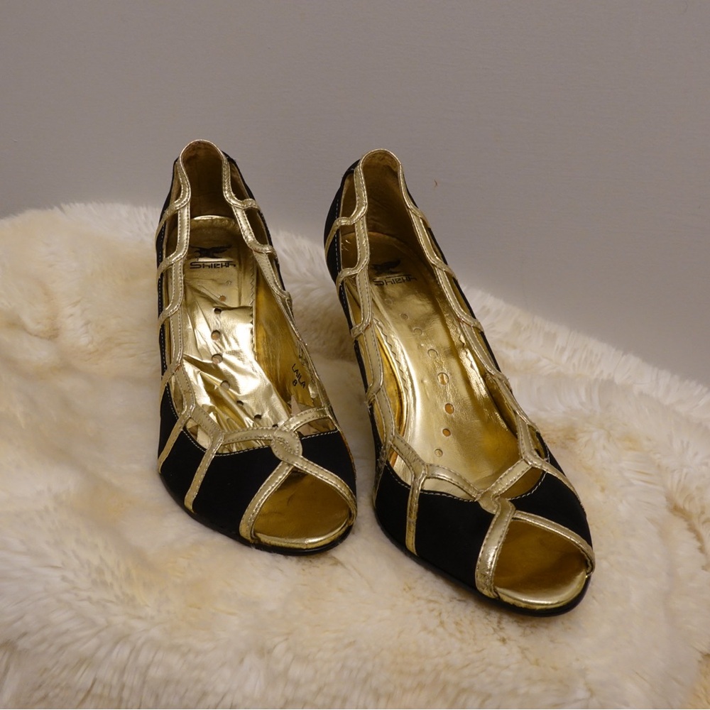 Shiekh Gold & Black Pumps